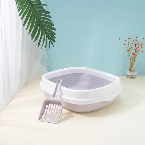 &nbsp;discover the Cat Litter Tray with Lid &amp; Scoop (China). Our Cat Litter Tray with Lid &amp; Scoop is a practical and affordable solution for cat owners in China. Made from durable plastic, this litter tray features a tight-fitting lid to minimize odors and messes, while the included scoop makes cleaning easy. Perfect for busy pet owners, this litter tray is designed for convenience and hygiene.
