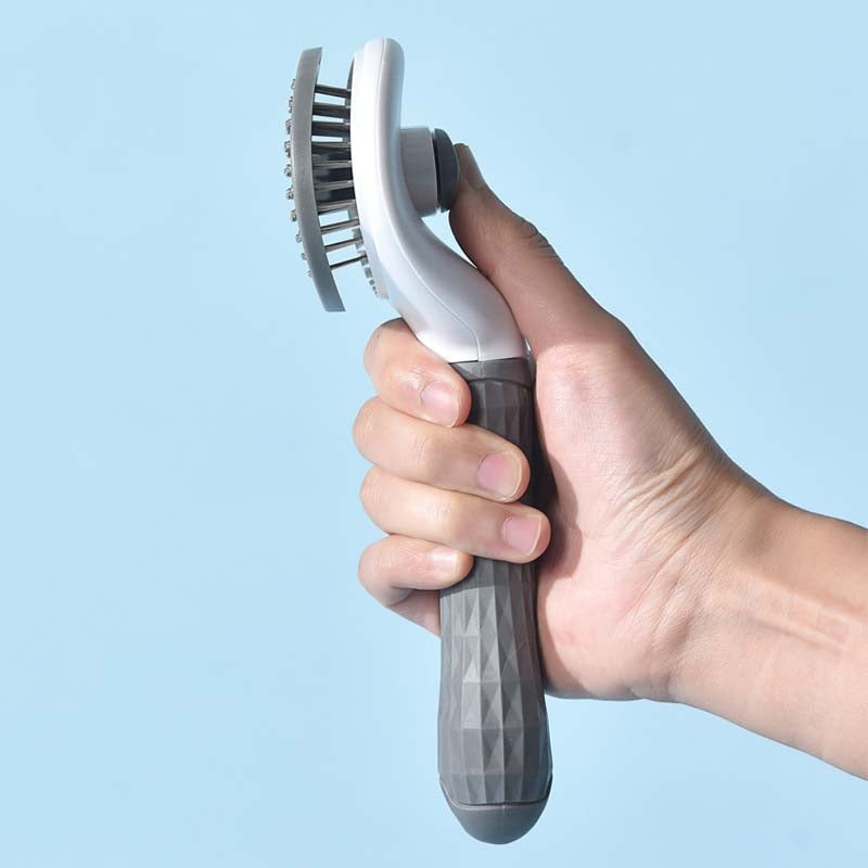 Round Button Brush for Cats & Dogs | Easy Grooming Tool