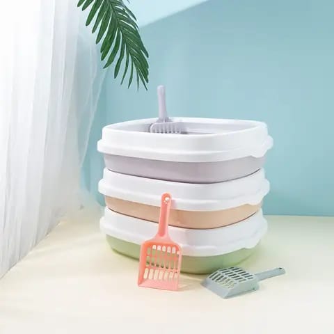 &nbsp;discover the Cat Litter Tray with Lid &amp; Scoop (China). Our Cat Litter Tray with Lid &amp; Scoop is a practical and affordable solution for cat owners in China. Made from durable plastic, this litter tray features a tight-fitting lid to minimize odors and messes, while the included scoop makes cleaning easy. Perfect for busy pet owners, this litter tray is designed for convenience and hygiene.